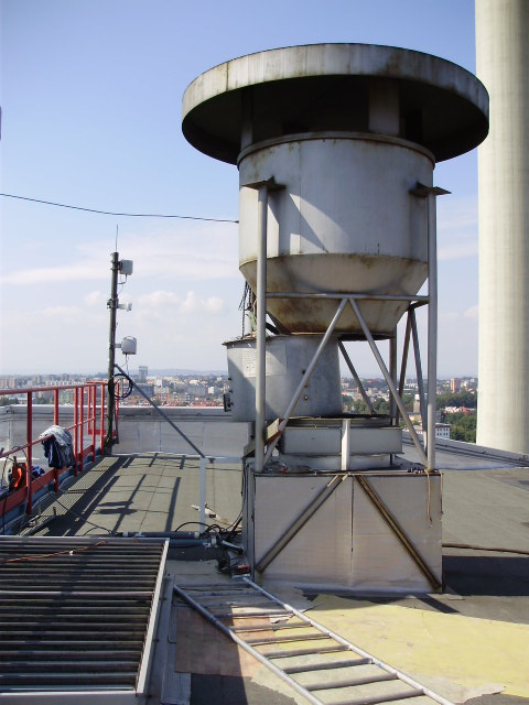 P9020381